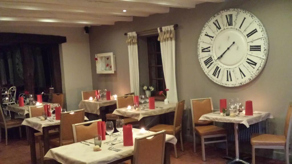 Logis Hotel Restaurant La Vieille Ferme, Macon Nord Sancé エクステリア 写真
