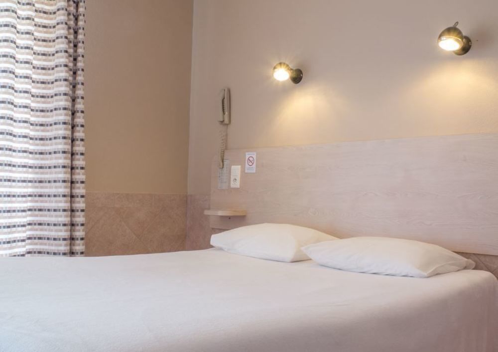 Logis Hotel Restaurant La Vieille Ferme, Macon Nord Sancé エクステリア 写真