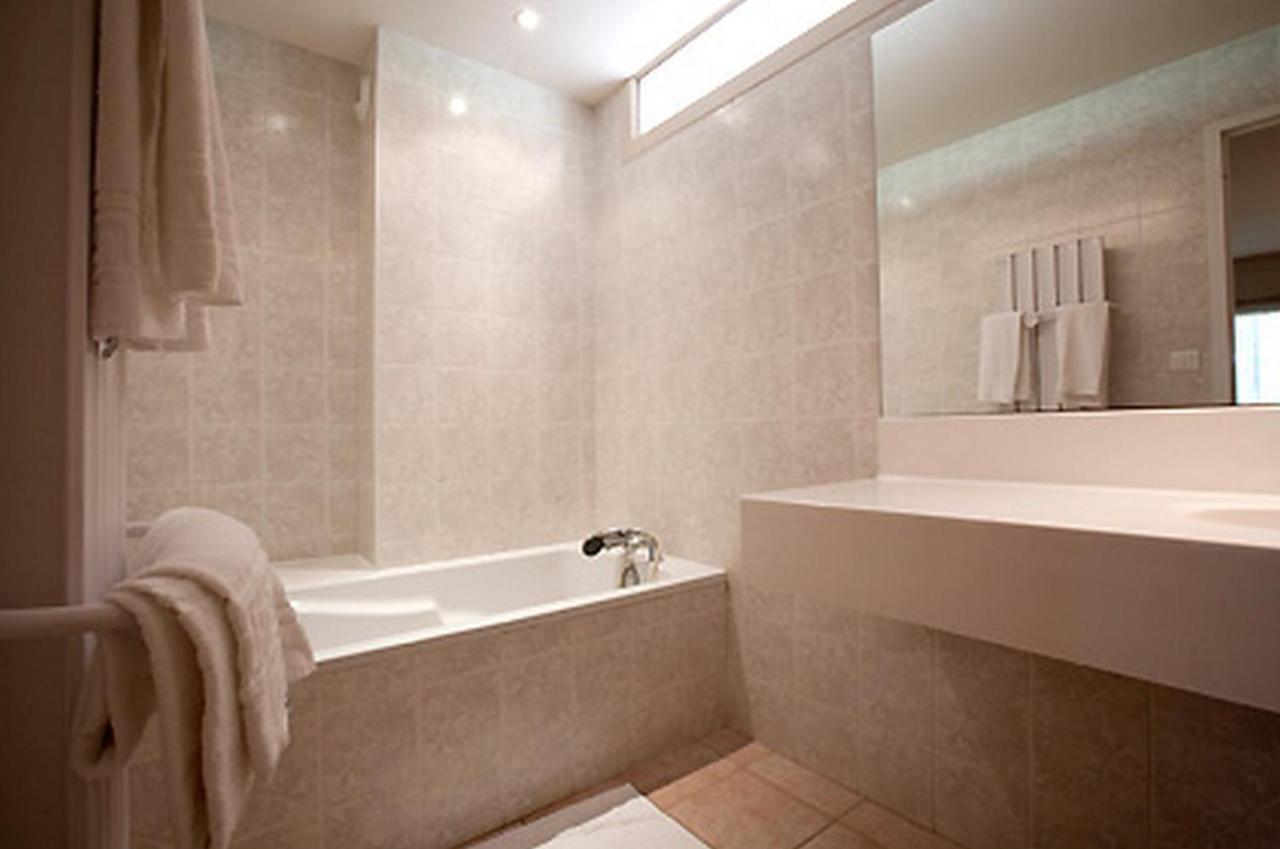 Logis Hotel Restaurant La Vieille Ferme, Macon Nord Sancé 部屋 写真